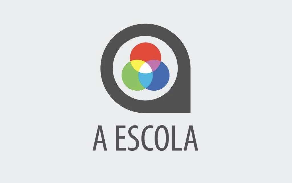 Slide da escola iAi? com logo e texto A Escola